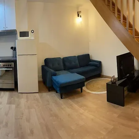 Charmante Maisonnette A Appartement